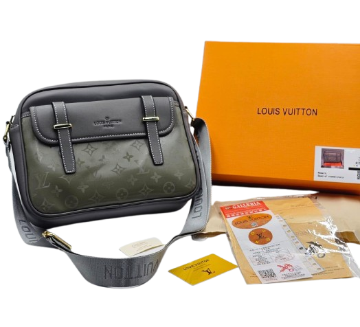 Louis Vuitton Luxe Crossbody Bag™ - VAKKO